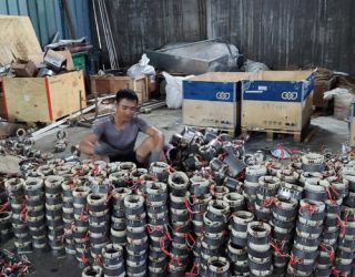 dong-nhom-phe-lieu-06.jpg